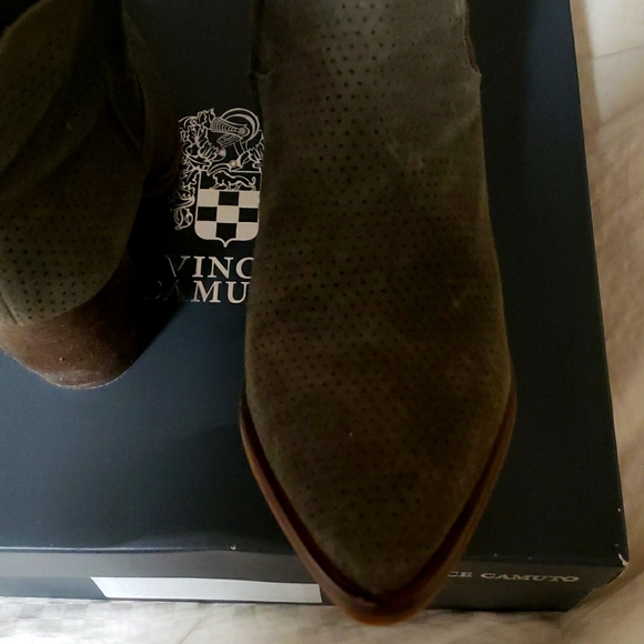 Booties - Vince Camuto - Picture 5 of 9